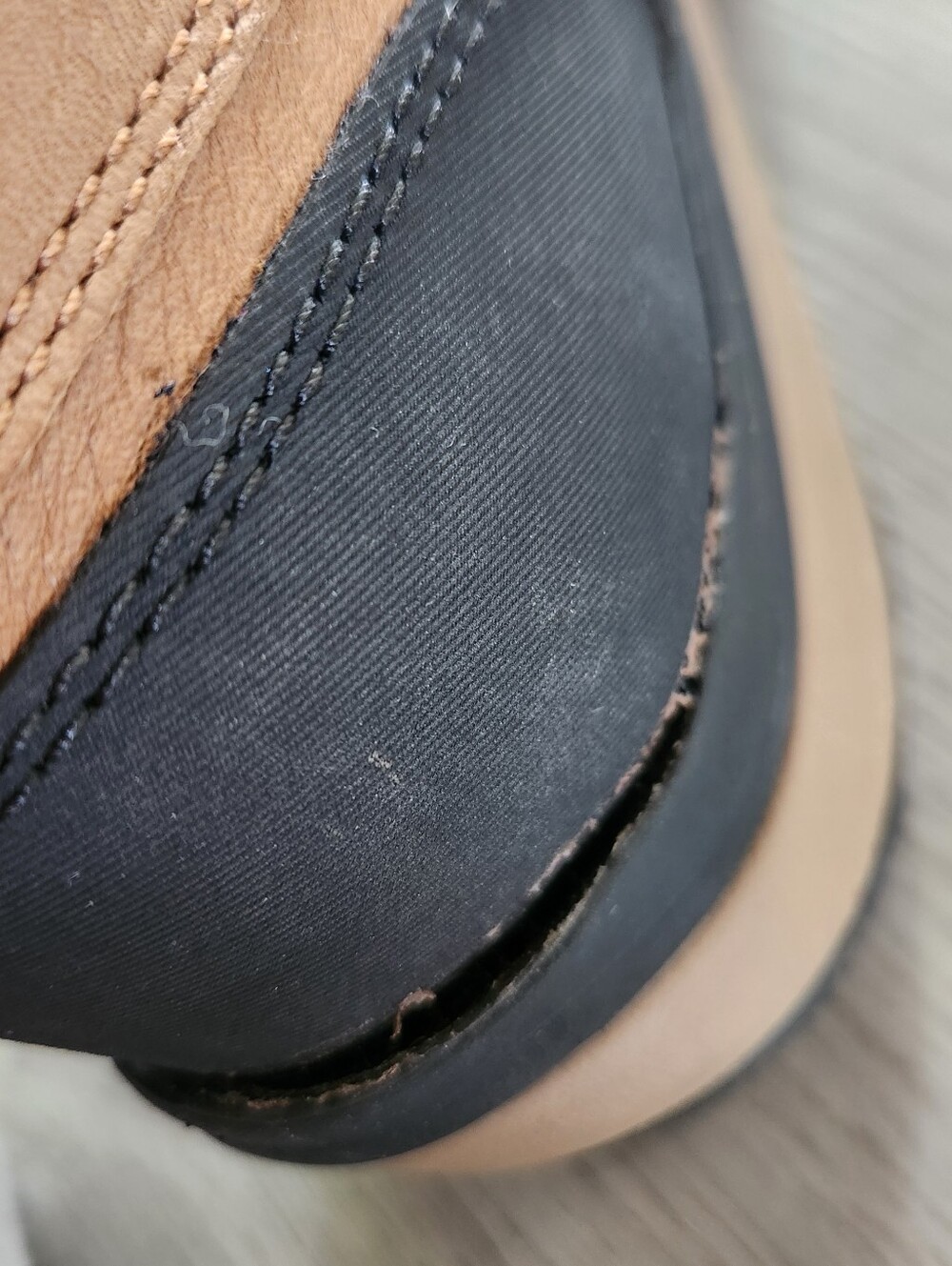 UGG Women's Adirondack III Boot size 10 chestnut shearling waterproof outdoor - Picture 9 of 16